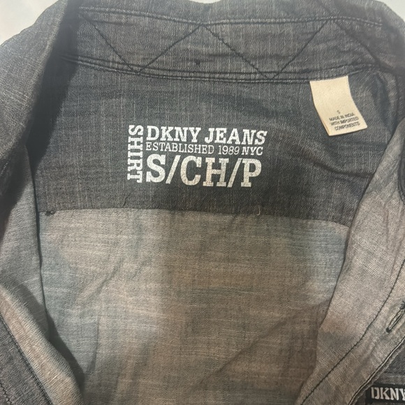 DKNY Jeans 100% Cotton button up long sleeve shirt - Picture 3 of 7